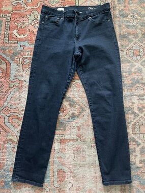 GAP Women's Dark Navy Slim Straight Jeans 32 short
